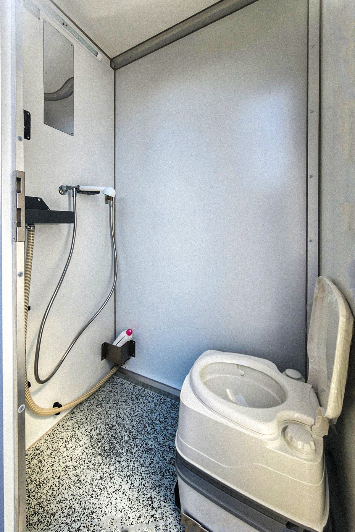 Mobile Decon Unit E4000