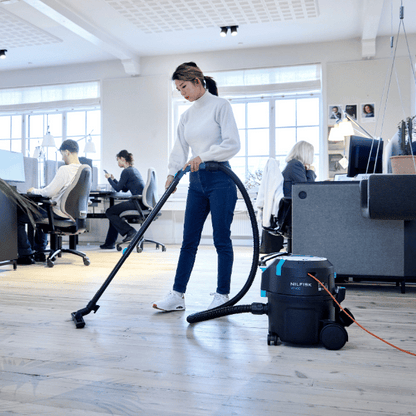 Nilfisk VP400 Commercial Dry Vacuum HEPA, Cordwinder